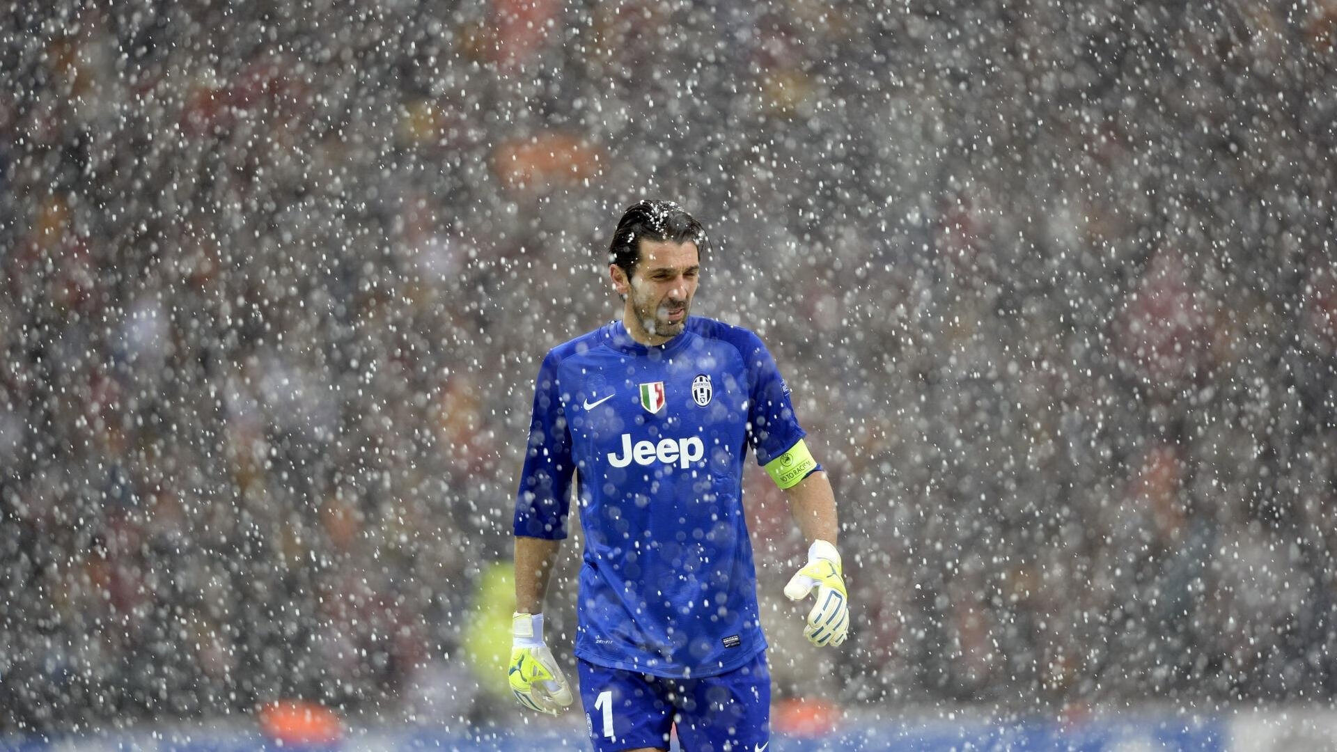 德布劳内在日本队比赛中关键助攻，绝杀引发热议！